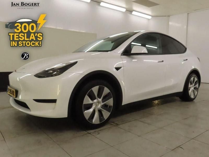 Gebraucht Tesla Model Y Standard Range 250 kW (341 PS) 2022 Weiß SUV