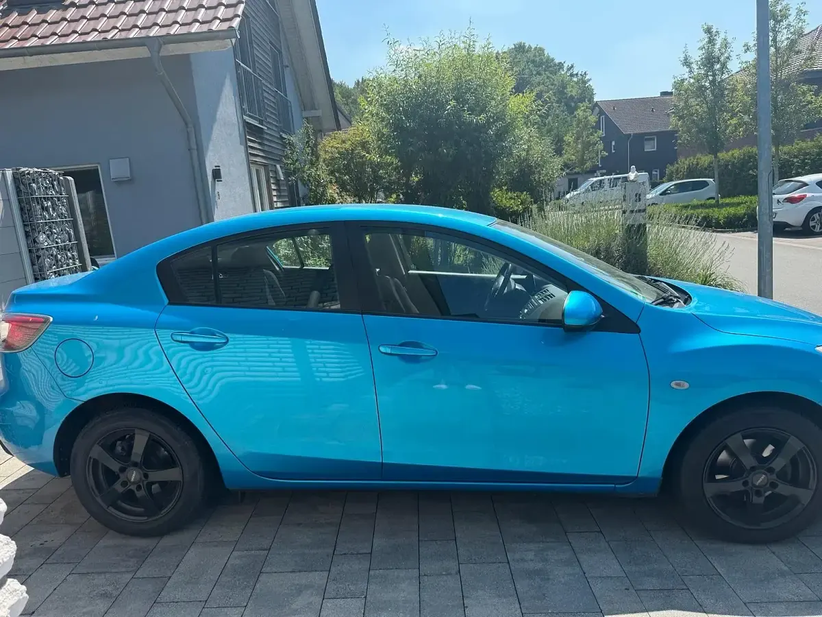 Gebraucht Mazda 3 109 PS (80 kW) 2010 Blau Limousine