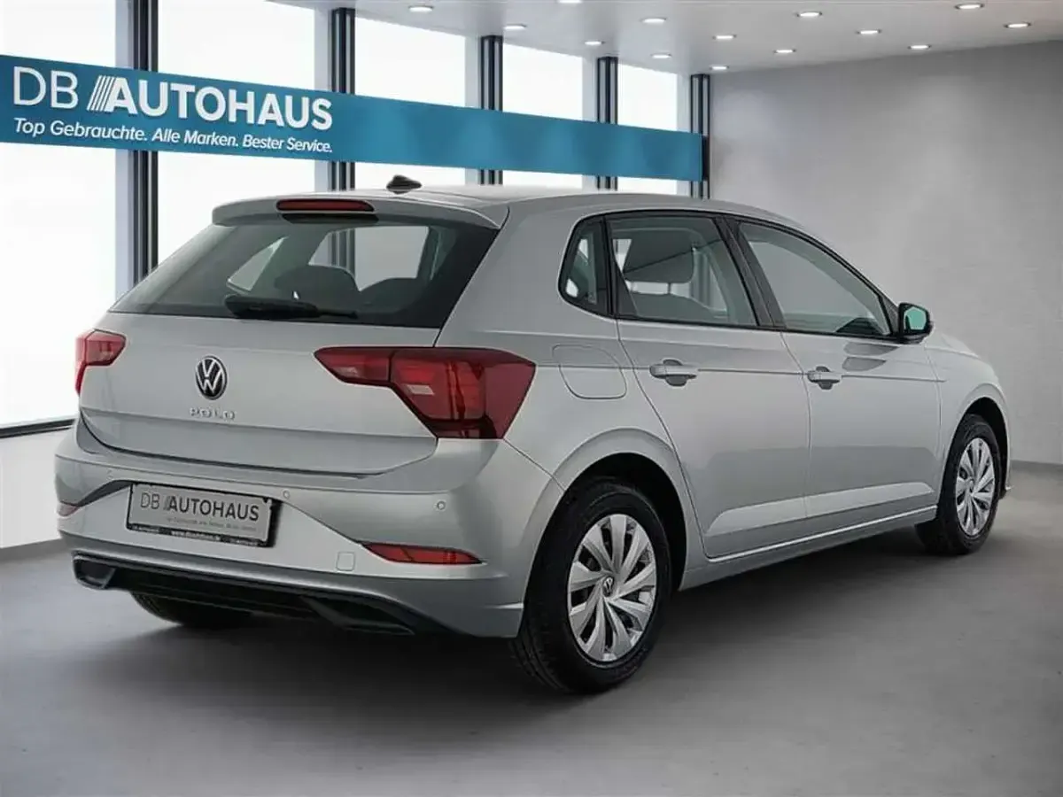 Gebraucht VW Polo Life 95 PS (69 kW) 2024 Silber Kleinwagen