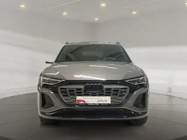 Gebraucht Audi Q8 Sportback e-tron Sport 300 kW (408 PS) 2023 Grau SUV