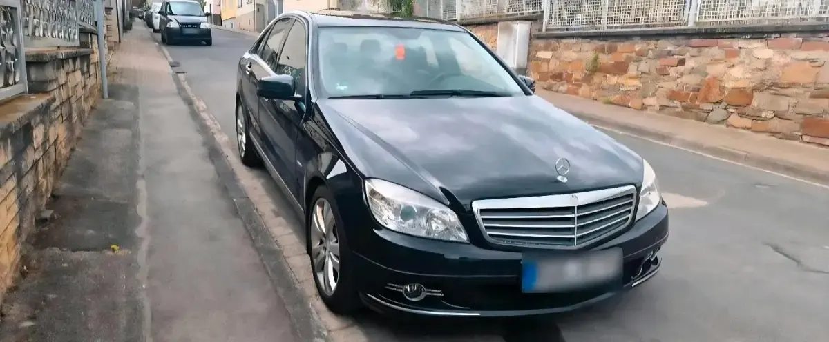 Gebraucht Mercedes C180 156 PS (114 kW) 2010 Schwarz Limousine