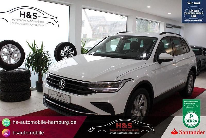Pure white Gebraucht 2024 VW Tiguan Life SUV | 29.450 € (Superpreis) - Bild 1/4