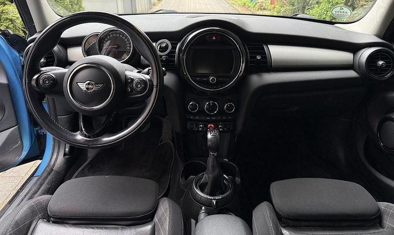Second-hand Mini ONE 102 CP (75 kW) 2016 Albastru Hatchback
