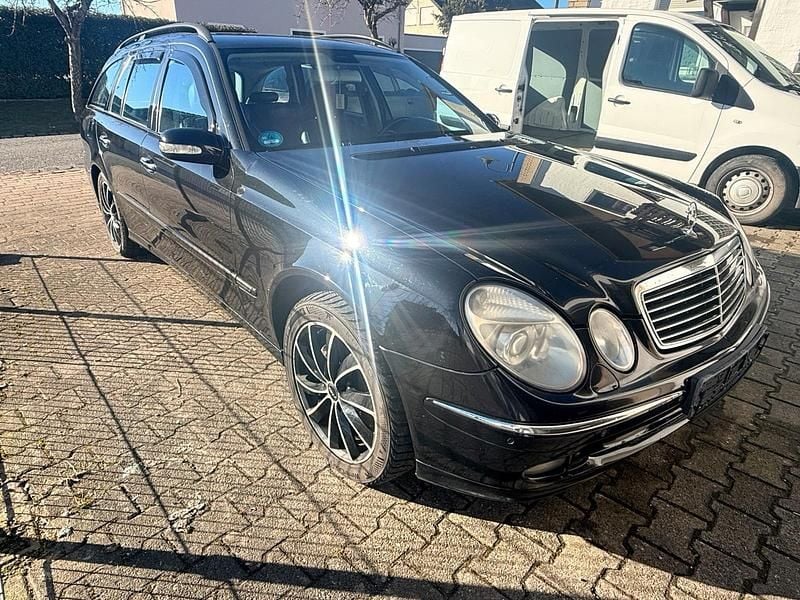Gebraucht Mercedes E270 224 PS (164 kW) 2005 Schwarz Kombi