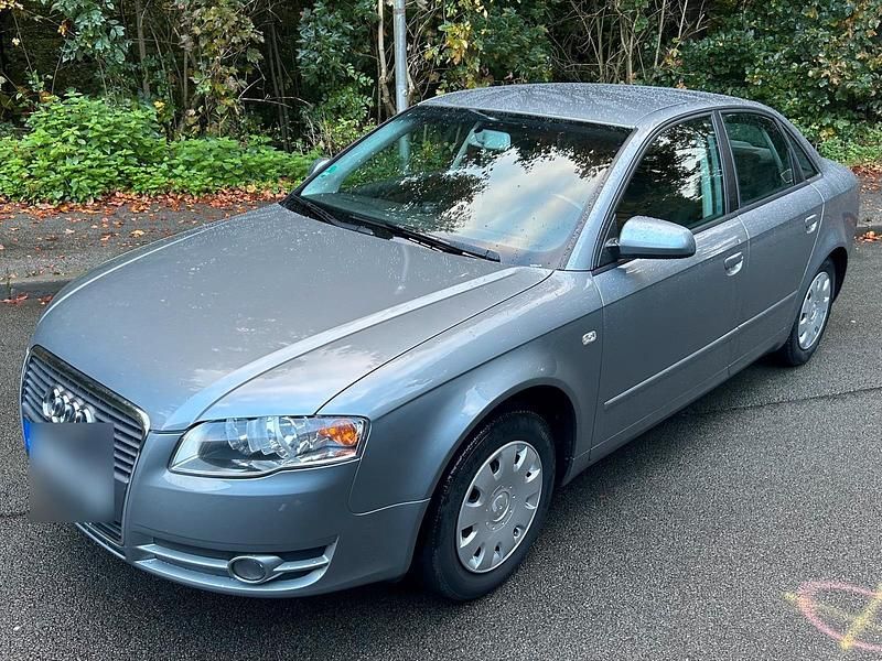 Grau Gebraucht 2006 Audi A4 Limousine | 3.000 € (Guter Preis) - Bild 1/4