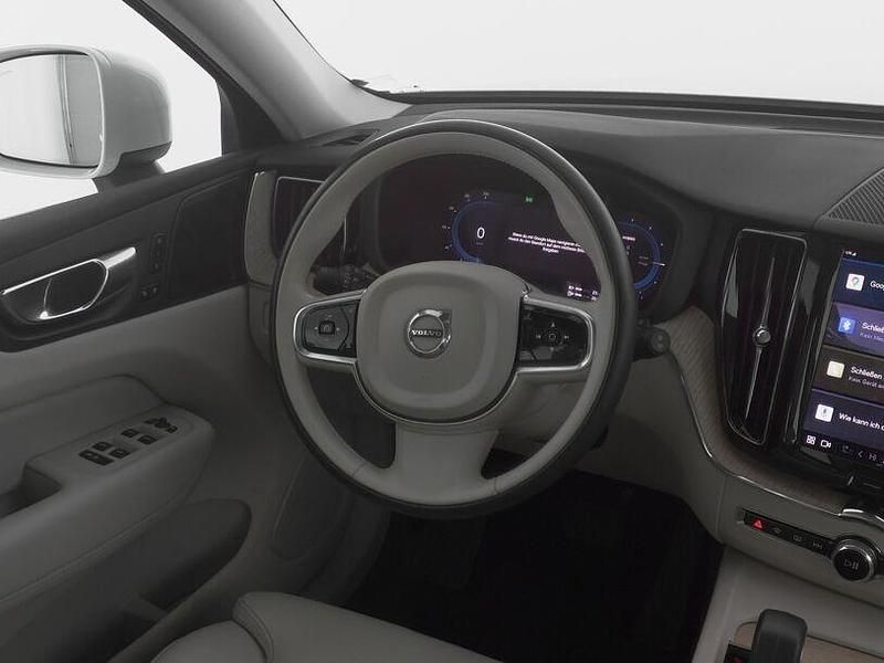 Gebraucht Volvo XC60 Plus 456 PS (335 kW) 2022 Weiß SUV