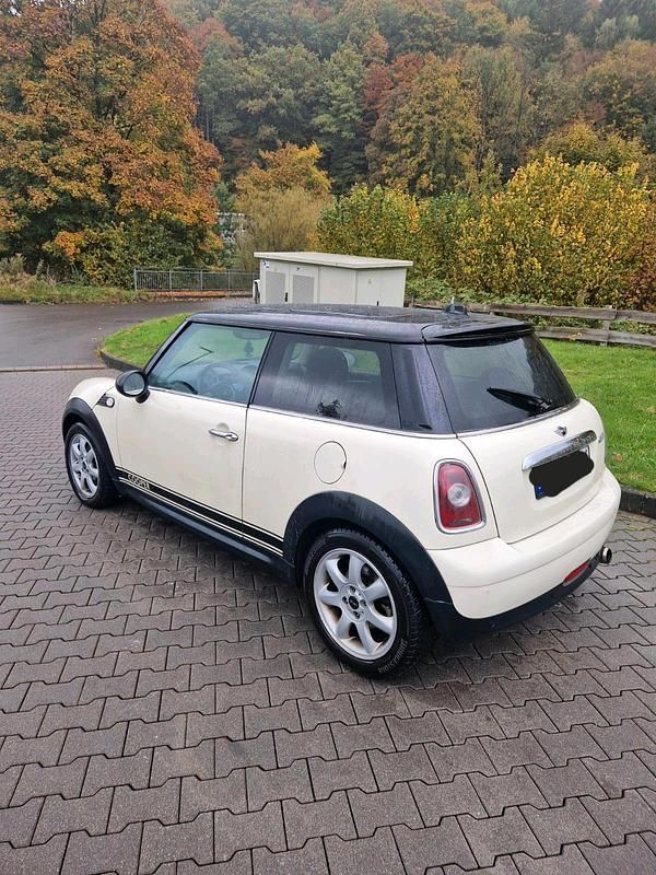 Usata Mini Cooper 120 CV (88 kW) 2009 Beige Utilitaria