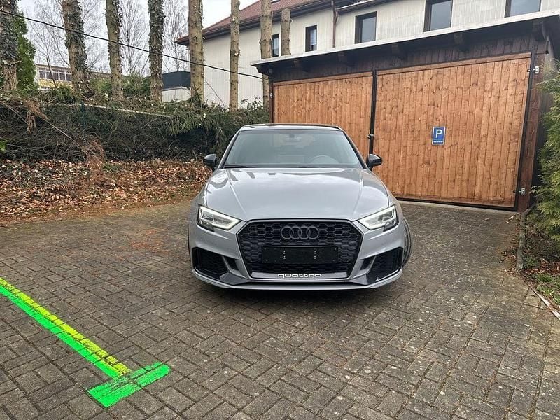 Gebraucht Audi RS3 Ambiente 400 PS (294 kW) 2017 Grau Limousine