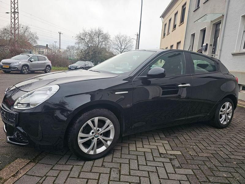 Schwarz Gebraucht 2013 Alfa Romeo Giulietta Limousine | 4.900 € (Fairer Preis) - Bild 1/4
