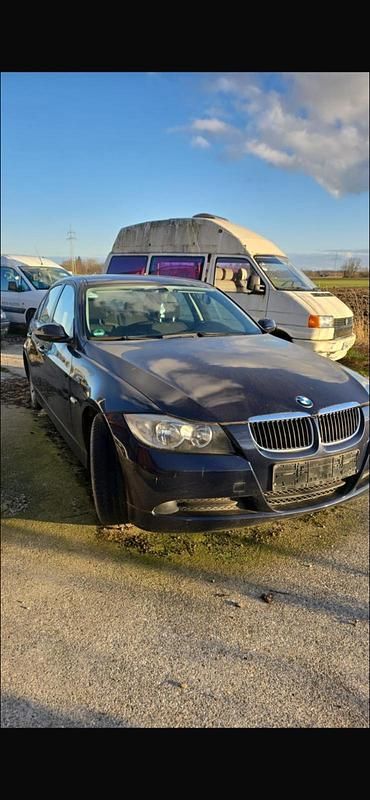 Gebraucht BMW 318 150 PS (110 kW) 2005 Grau Limousine