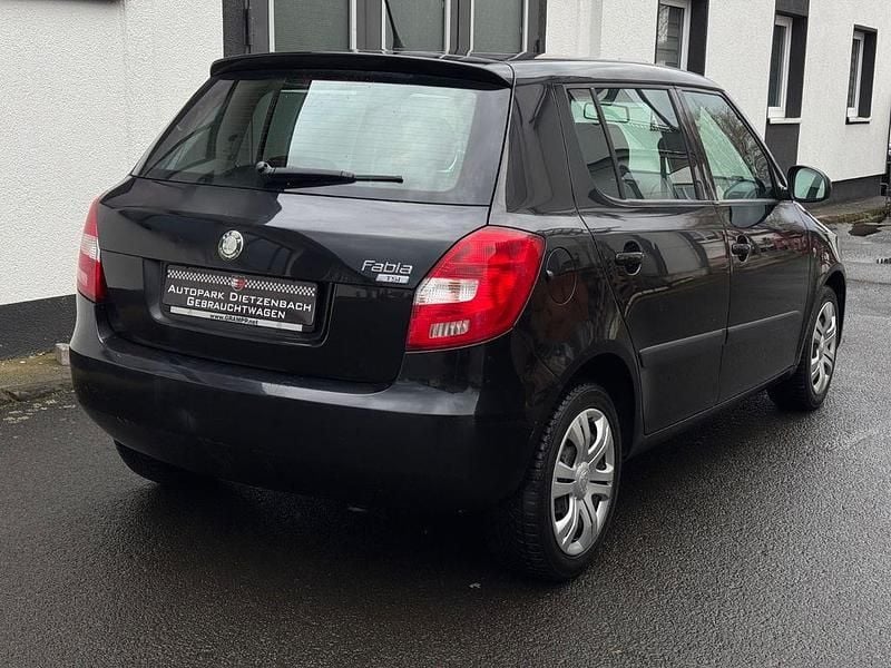Gebraucht Skoda Fabia Ambiente 86 PS (63 kW) 2010 Schwarz Limousine