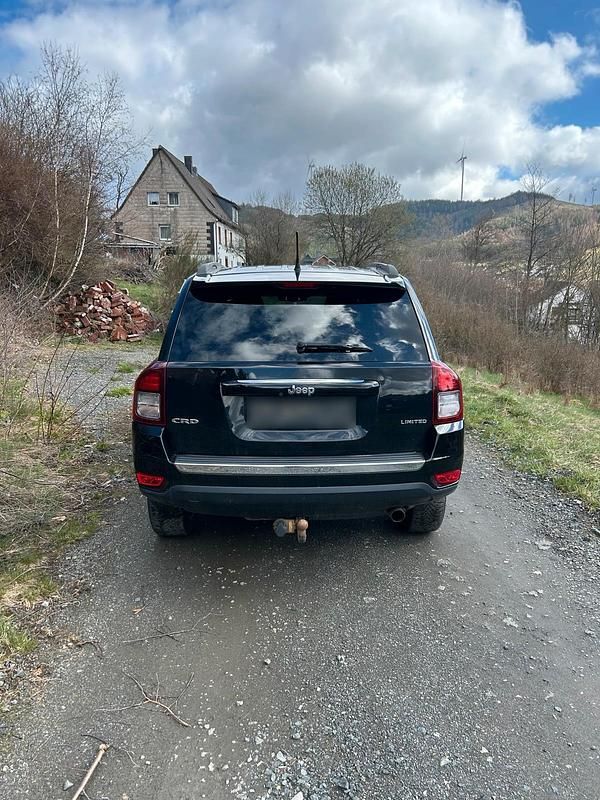 Gebraucht Jeep Compass Limited 163 PS (119 kW) 2014 Schwarz SUV