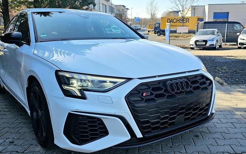 Gebraucht Audi S3 Comfort 310 PS (228 kW) 2022 Weiß Limousine