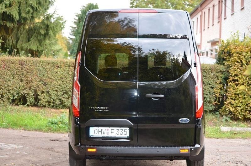 Gebraucht Ford Transit 131 PS (96 kW) 2020 Schwarz Van / Kleinbus
