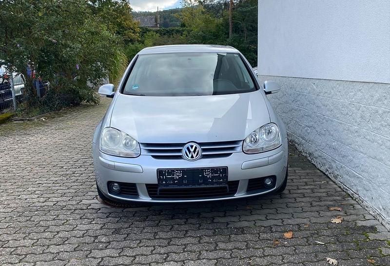 Gebraucht VW Golf V 80 PS (58 kW) 2007 Reflexsilber Limousine