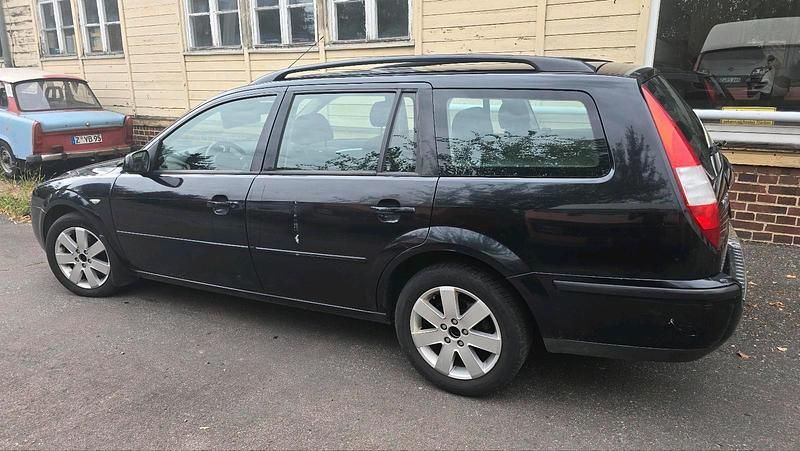 Gebraucht Ford Mondeo 145 PS (106 kW) 2004 Schwarz Kombi
