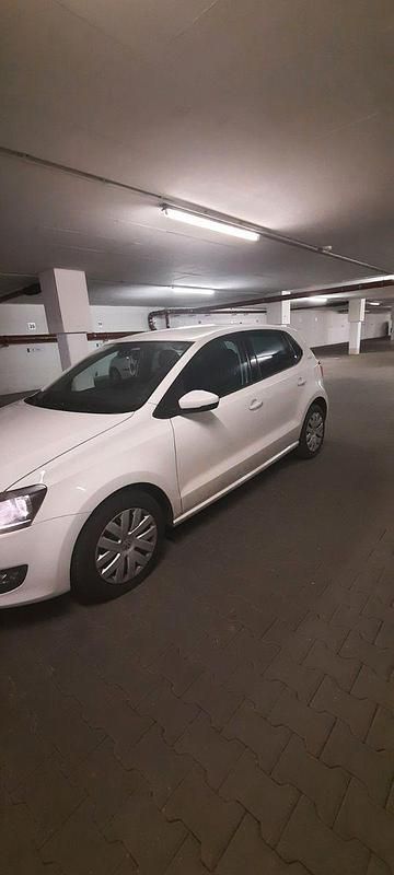 Gebraucht VW Polo Team 90 PS (66 kW) 2011 Weiß Kleinwagen
