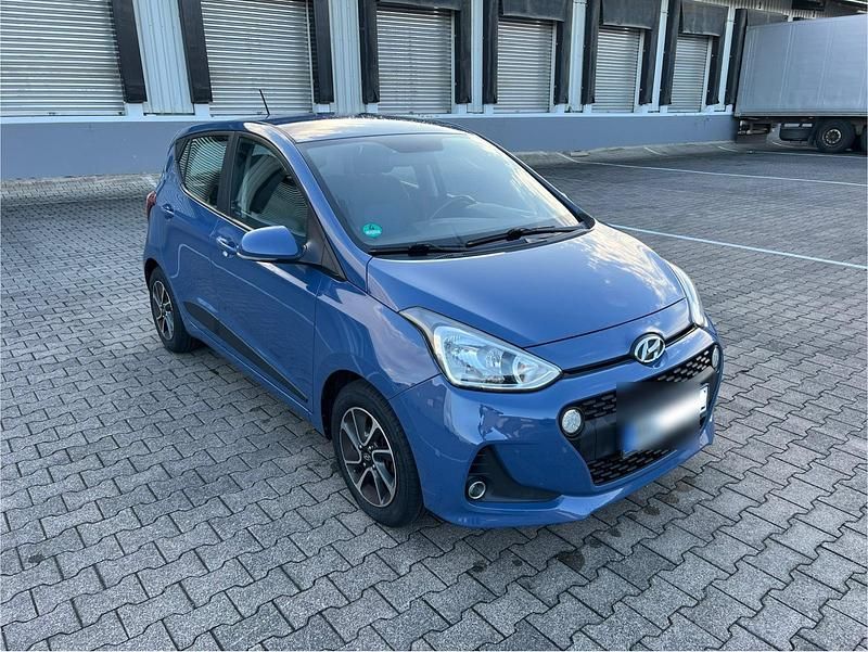 Blau Gebraucht 2017 Hyundai i10 Kleinwagen | 6.999 € (Guter Preis) - Bild 1/4