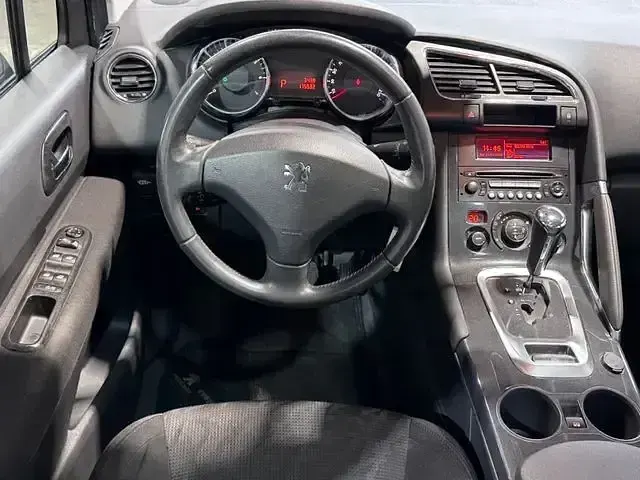 Gebraucht Peugeot 3008 Premium 156 PS (114 kW) 2011 Grau Kombi