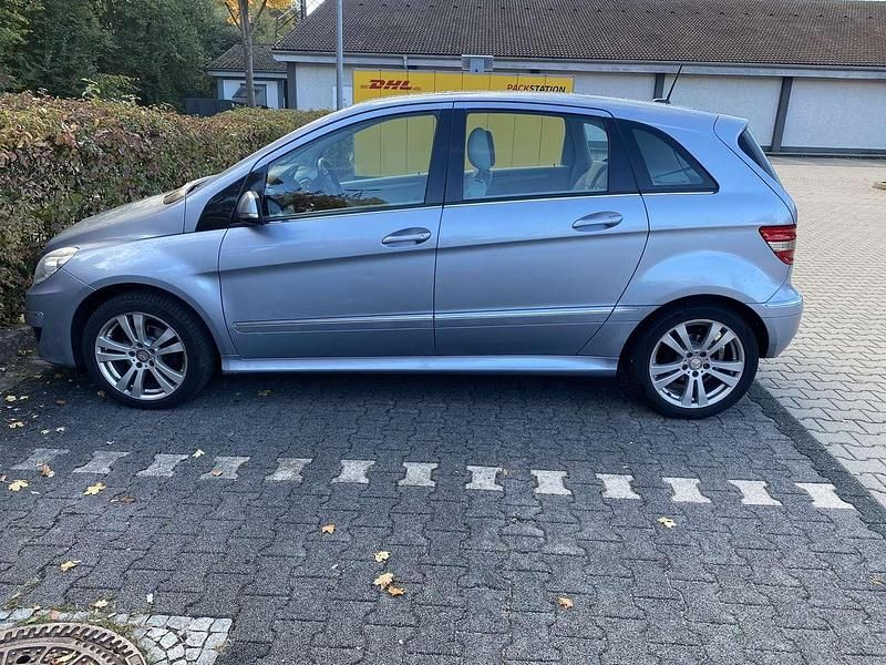 Gebraucht Mercedes B150 95 PS (69 kW) 2009 Blau Van / Kleinbus