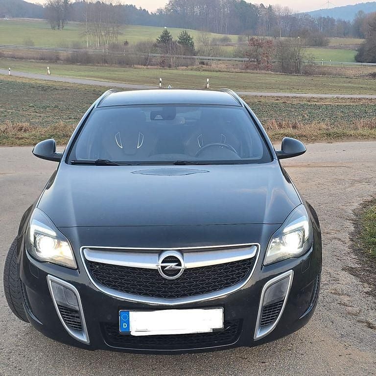 Schwarz Gebraucht 2015 Opel Insignia OPC Kombi | 14.950 € (Fairer Preis) - Bild 1/4