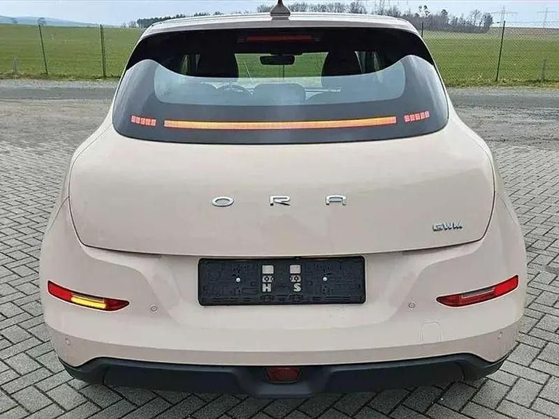Używany Ora 03 125 kW (171 KM) 2024 Beżowy Hatchback