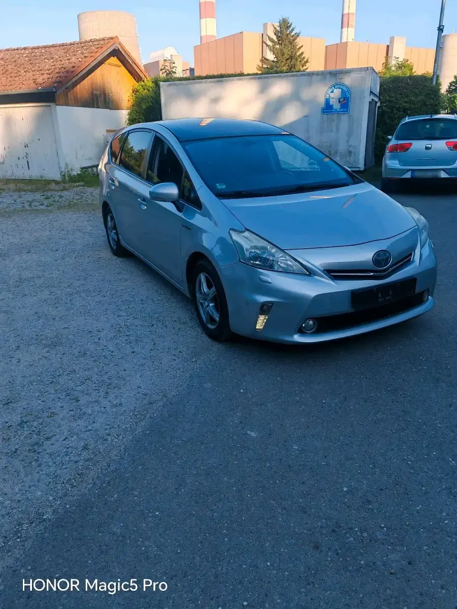 Gebraucht Toyota Prius+ Plus 99 PS (72 kW) 2012 Silber Van / Kleinbus