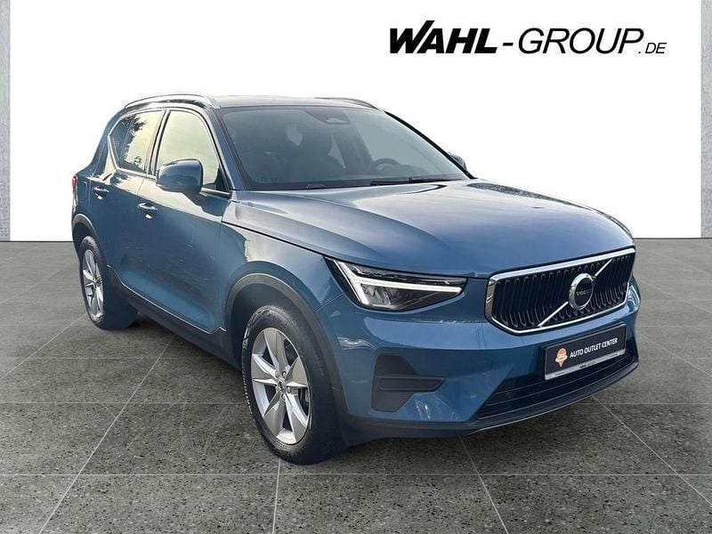 Gebraucht Volvo XC40 Core 163 PS (119 kW) 2024 Blau SUV