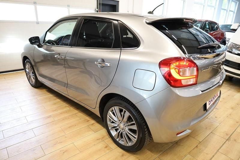 Gebraucht Suzuki Baleno Basic 90 PS (66 kW) 2016 Grau Kleinwagen