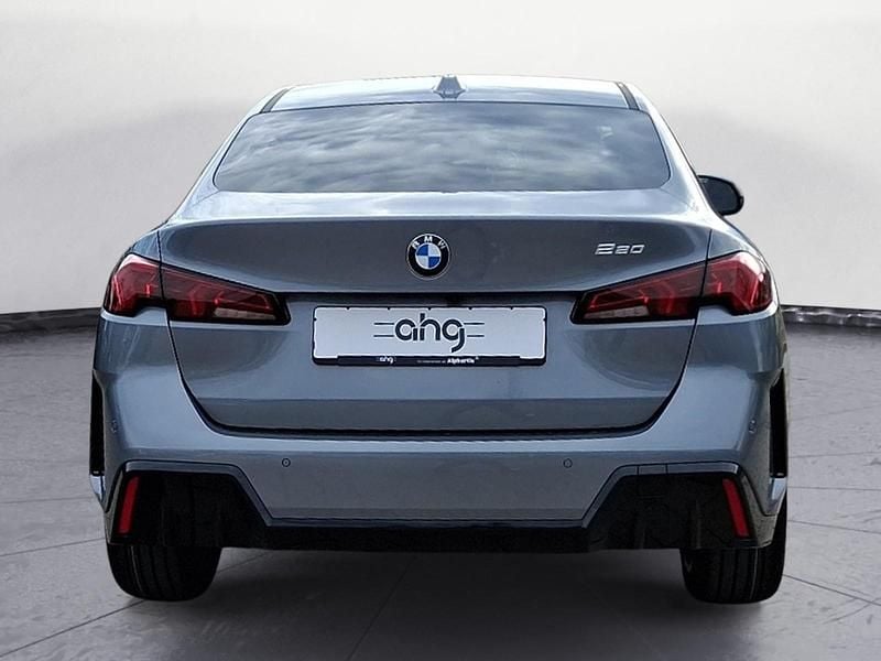 Neu BMW 220 170 PS (125 kW) 2026 Grau Coupé