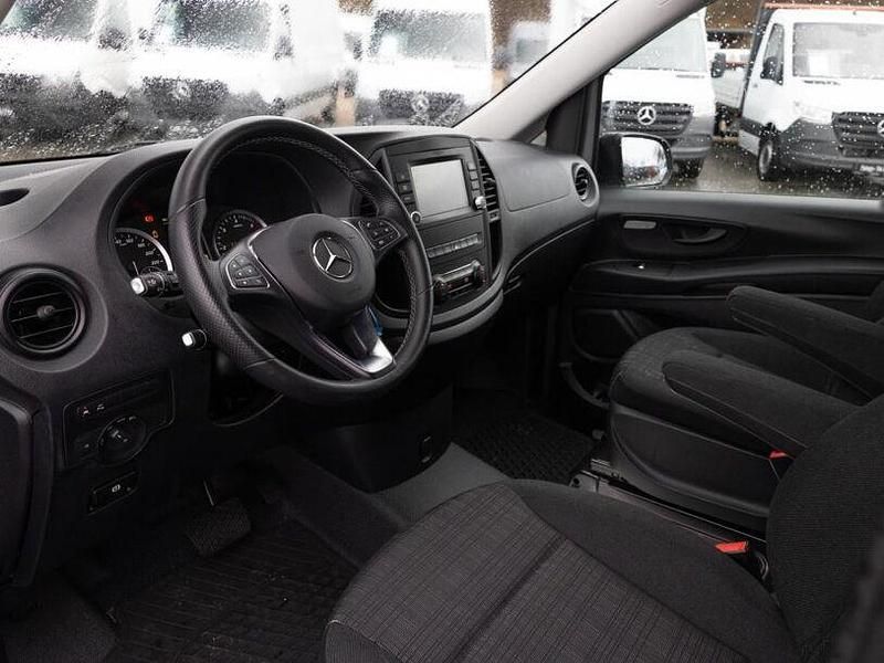 Gebraucht Mercedes Vito 190 PS (139 kW) 2019 Brillantsilber Van