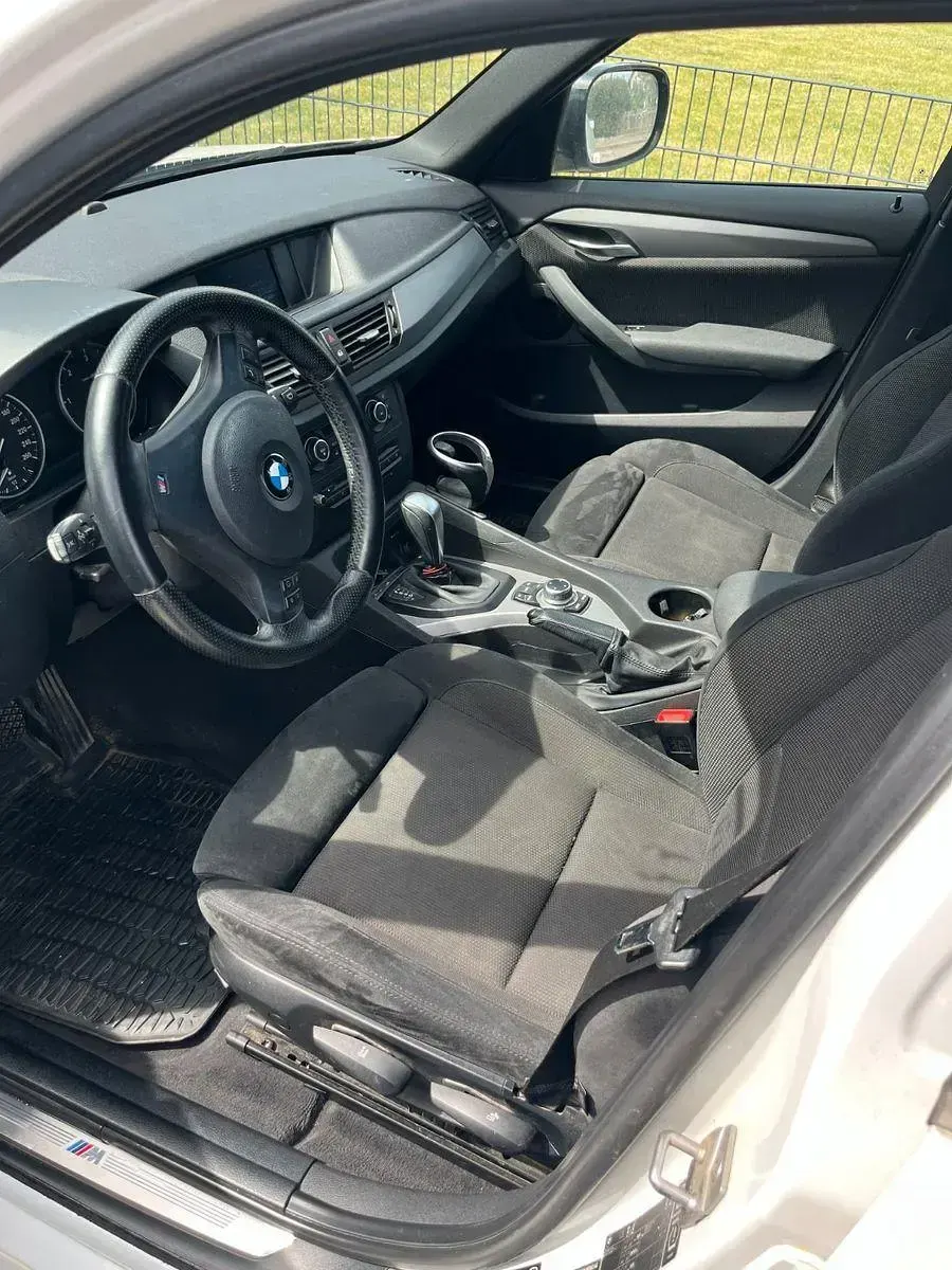 Second-hand BMW X1 M Sport 177 CP (130 kW) 2011 Alb SUV