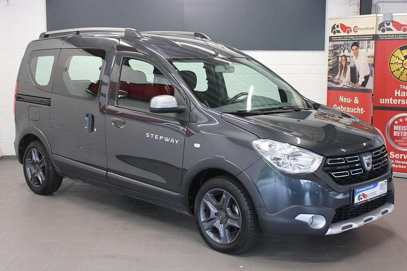 Gebraucht Dacia Dokker Celebration 116 PS (85 kW) 2017 Grau Van / Kleinbus