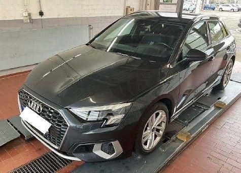 Gebraucht Audi A3 Ambiente 110 PS (80 kW) 2021 Grau Limousine