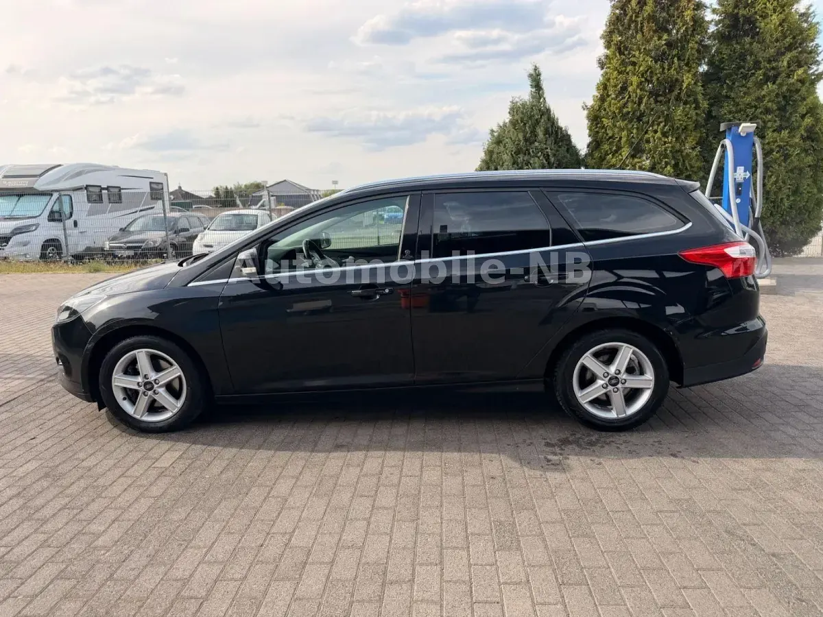 Gebraucht Ford Focus Champions Edition 140 PS (102 kW) 2012 Schwarz Kombi