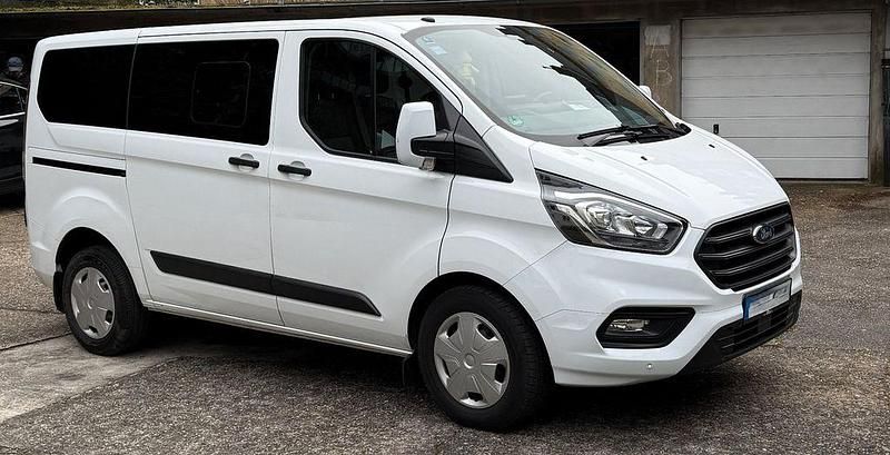 Weiß Gebraucht 2018 Ford Transit Custom Van / Kleinbus | 17.900 € (Superpreis) - Bild 1/4