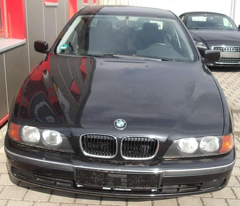 Schwarz Gebraucht 1999 BMW 520 Limousine | 5.200 € (Teuer) - Bild 1/4