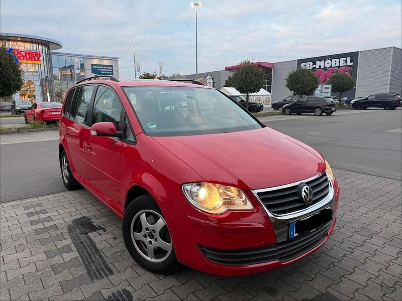 Rot Gebraucht 2007 VW Touran Van / Kleinbus | 2.550 € (Guter Preis) - Bild 1/4