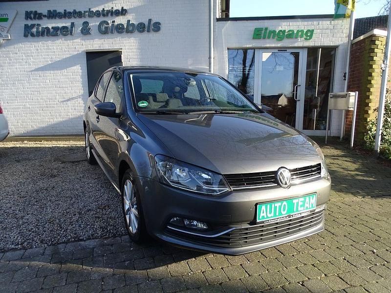 Gebraucht VW Polo LOUNGE 60 PS (44 kW) 2015 Grau Limousine