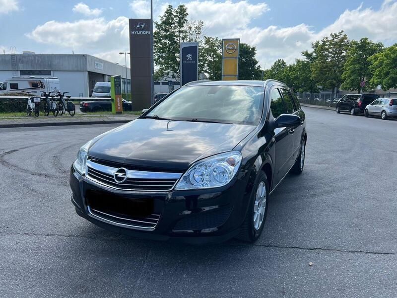 Schwarz Gebraucht 2009 Opel Astra Kombi | 2.490 € (Guter Preis) - Bild 1/4