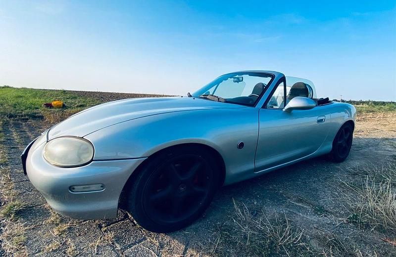 Gebraucht Mazda MX5 110 PS (80 kW) 2000 Silber Cabrio