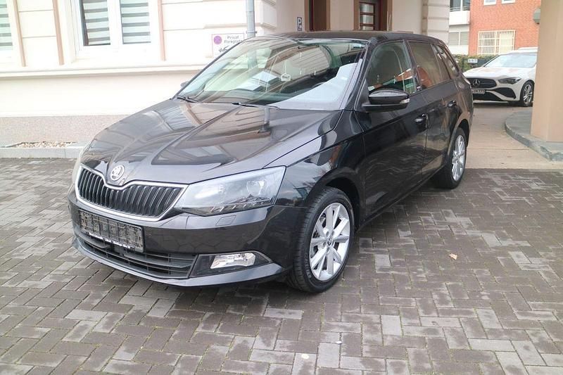 Schwarz Gebraucht 2016 Skoda Fabia Joy Kombi | 7.790 € (Fairer Preis) - Bild 1/4