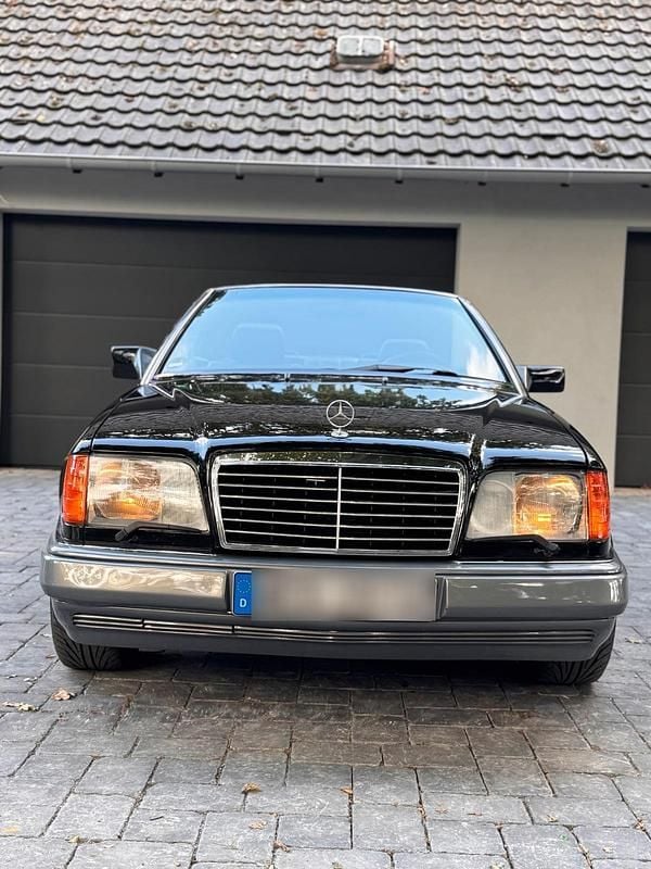 Gebraucht Mercedes E320 220 PS (161 kW) 1995 Schwarz Cabrio
