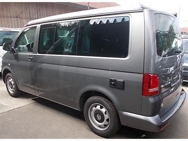 Gebraucht VW T5 Comfortline 140 PS (102 kW) 2015 Grau metallic Van