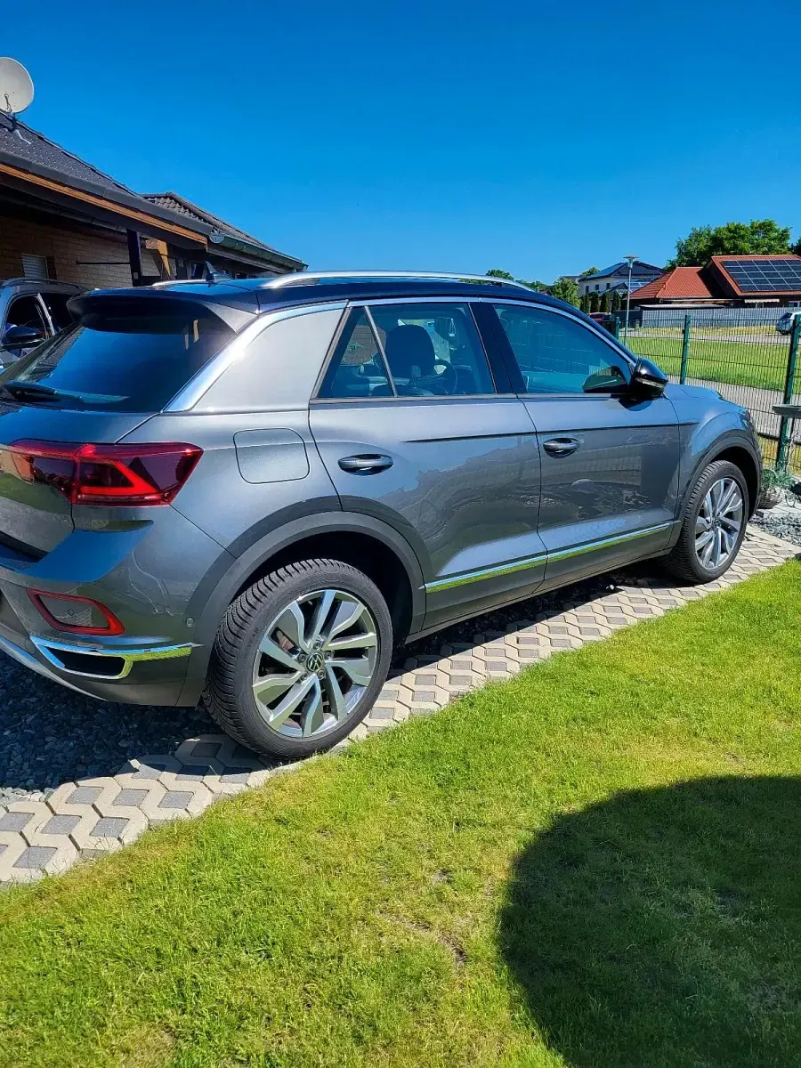 Gebraucht VW T-Roc 150 PS (110 kW) 2022 Grau SUV
