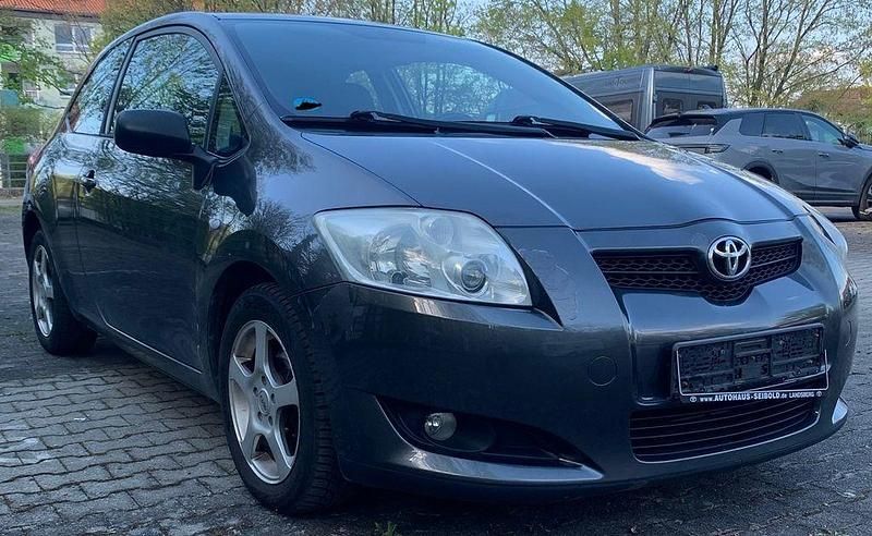 Gebraucht Toyota Auris 97 PS (71 kW) 2007 Grau Kleinwagen