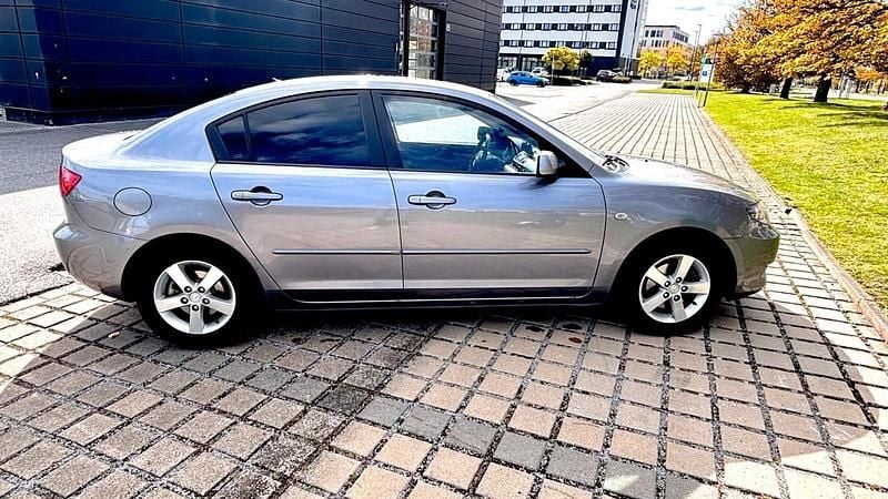 Grau Gebraucht 2004 Mazda 3 Exclusive Limousine | 3.300 € (Teuer) - Bild 1/4