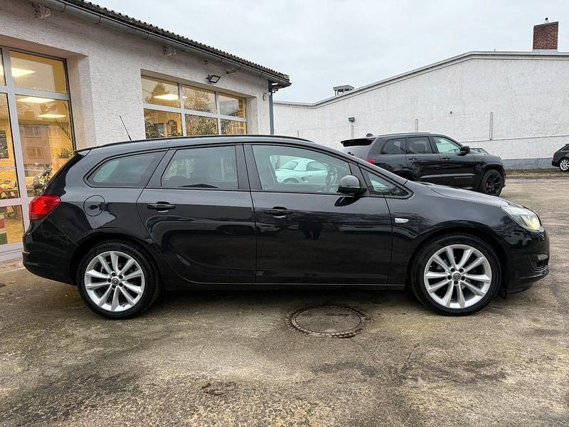 Gebraucht Opel Astra Style 140 PS (102 kW) 2015 Schwarz Kombi