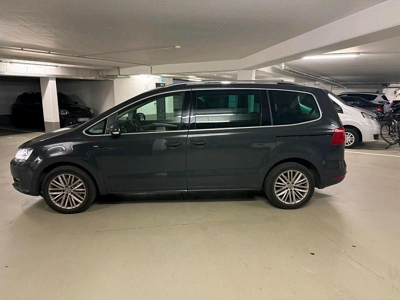 Gebraucht VW Sharan 177 PS (130 kW) 2015 Grau Van / Kleinbus