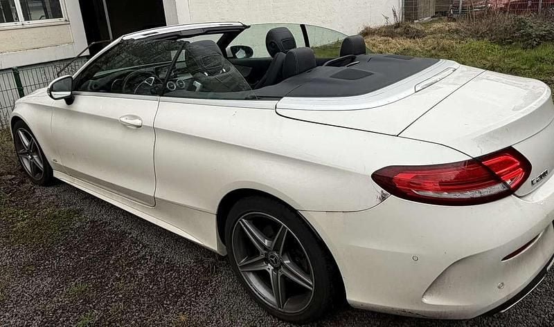 Gebraucht Mercedes C200 AMG line 184 PS (135 kW) 2018 Weiß Cabrio